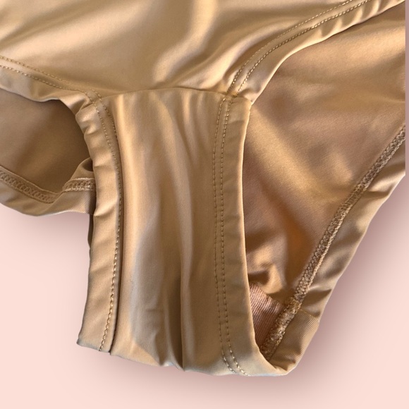 PARADE! NWOT Colorblock Boyshort Panty, Size M. - Picture 7 of 11